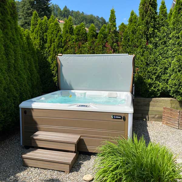 Limelight Flair Whirlpool