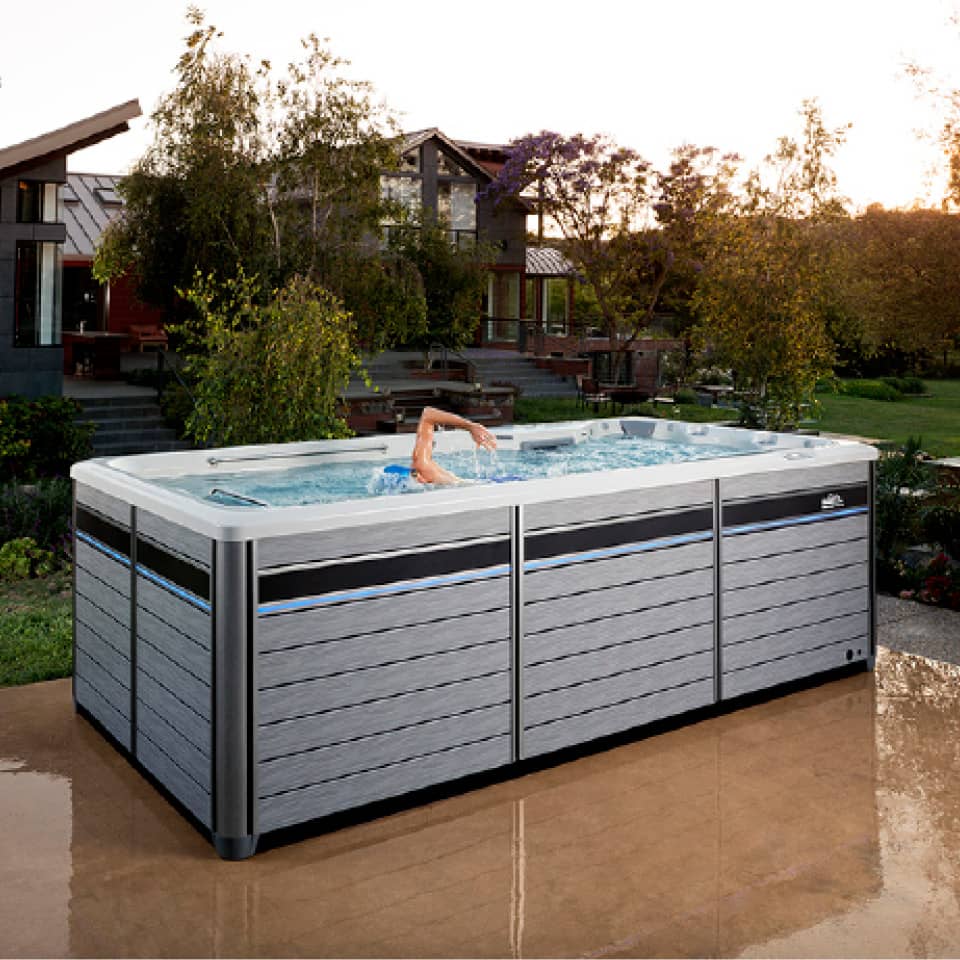 Swimspa Endless Pool E500 mit Schwimmer