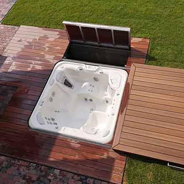 Whirlpool-Referenz Envoy Holzverdeck
