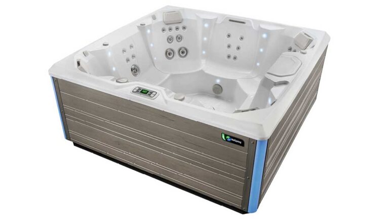 Whirlpool Limelight Pulse für 7 Personen