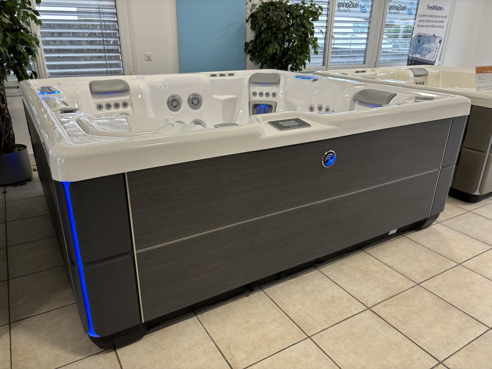 Ausstellungs Whirlpool Envoy 2024 2 960