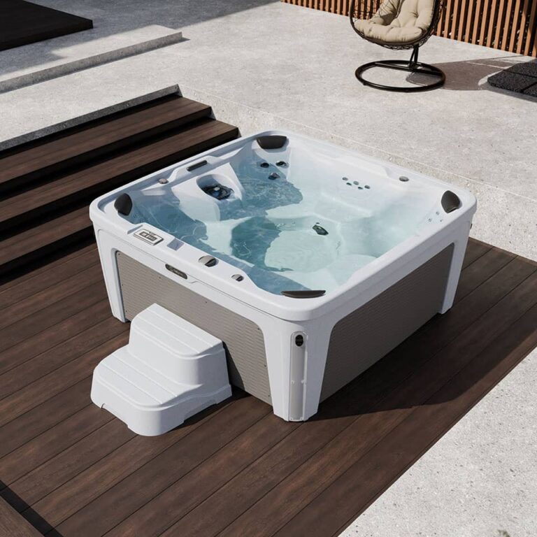 Freeflow Monterey Whirlpool von Oben