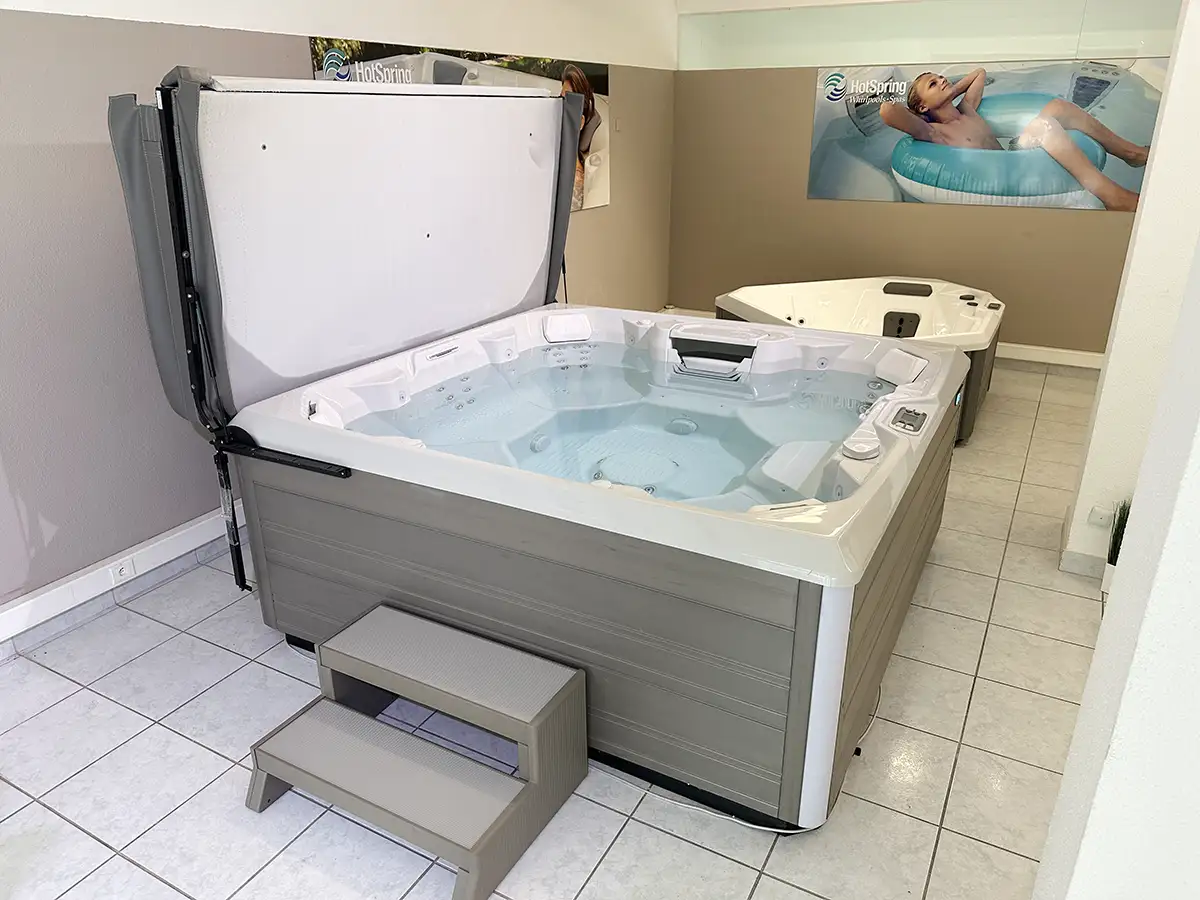 Occasion Whirlpool HotSpring Basel