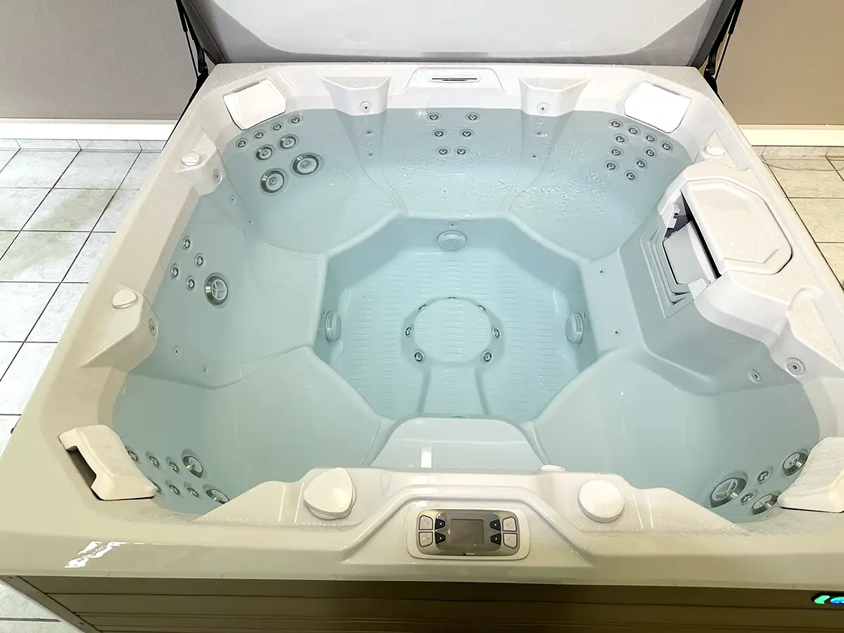 Occasion Whirlpool HotSpring Basel