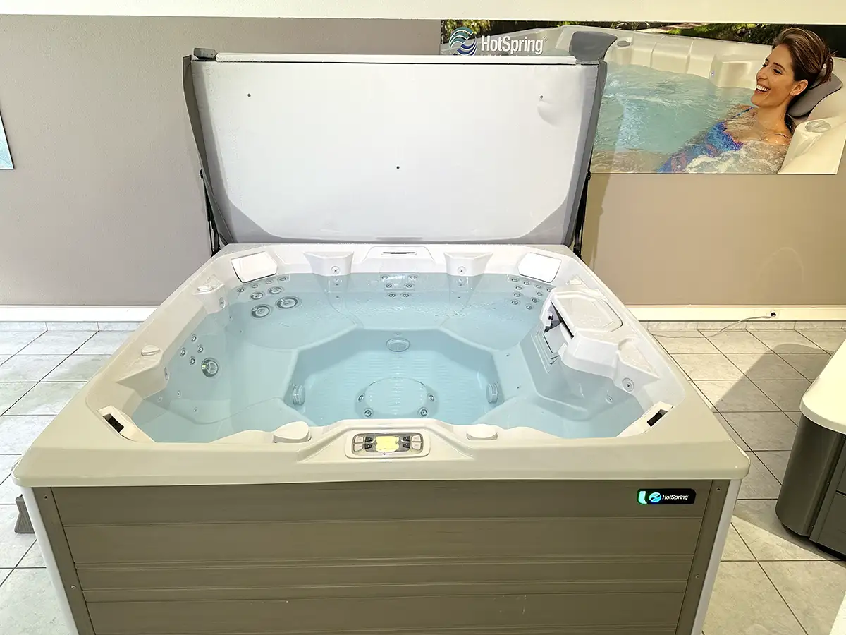 Occasion Whirlpool HotSpring Basel