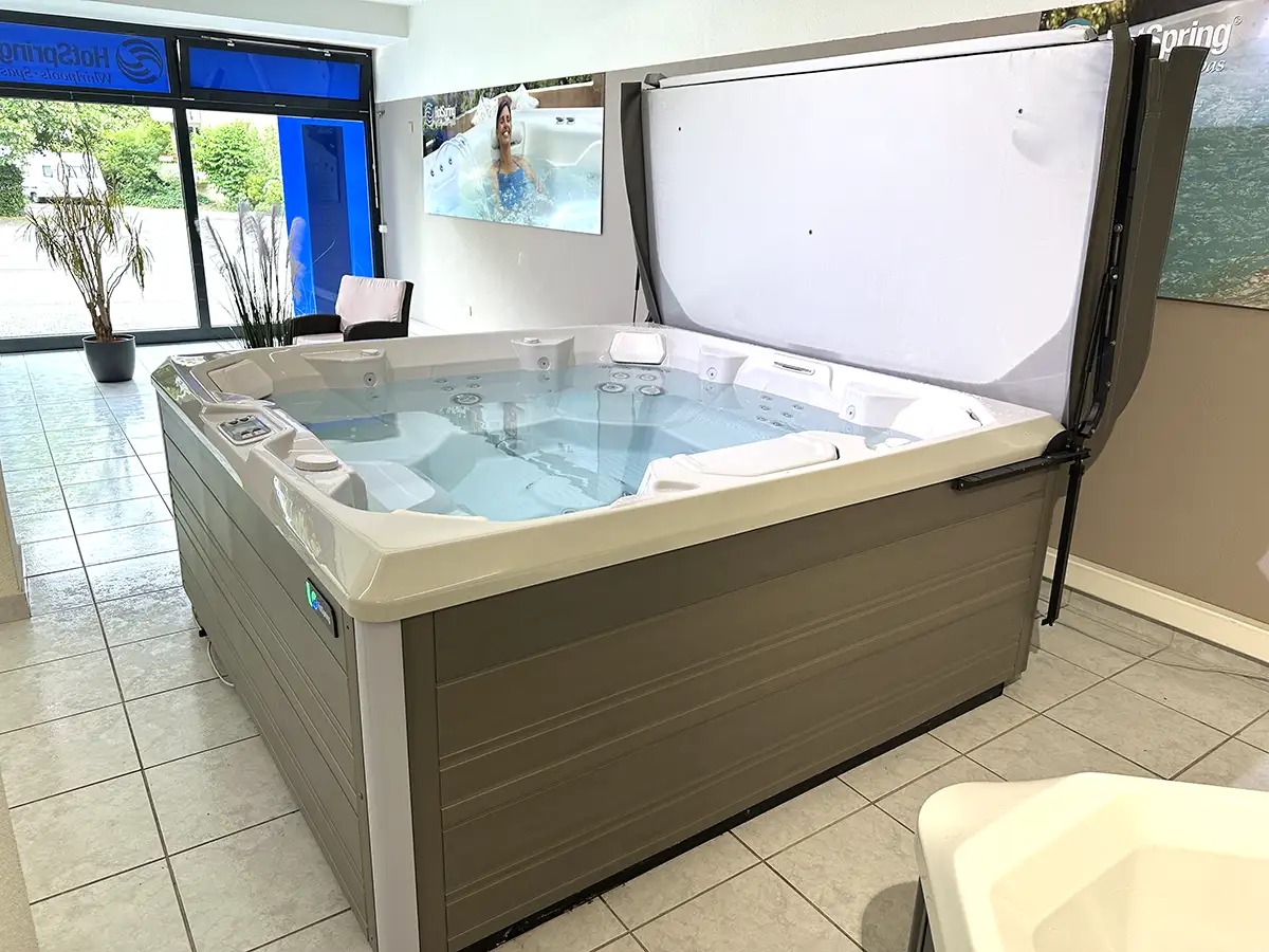 Occasion Whirlpool HotSpring